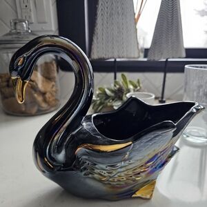 Vintage Royal Copley Swan Planter